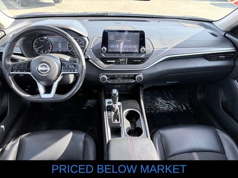 Used 2024 Nissan Altima 2.5 SR FWD image 8