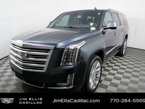 Used 2020 Cadillac Escalade ESV Platinum image 27