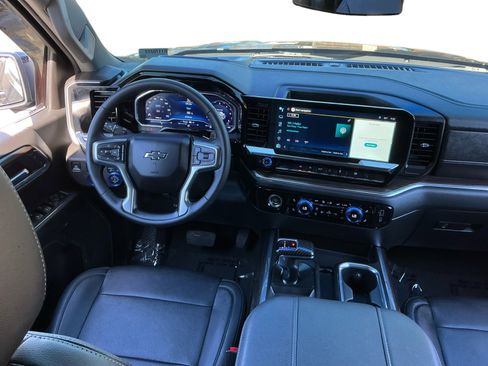 Used 2024 Chevrolet Silverado 1500 RST image 10