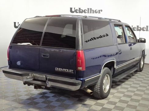 Used 1999 Chevrolet Suburban 2WD w/ Preferred Equipment Group 3 image 7