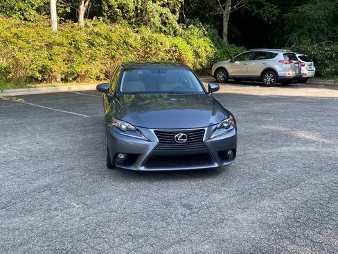 Used 2016 Lexus IS 200t RWD image 2