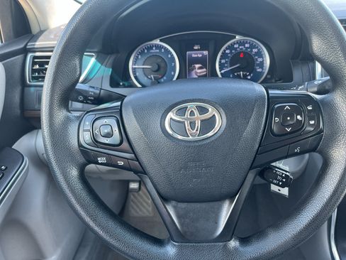 Used 2016 Toyota Camry LE FWD image 10