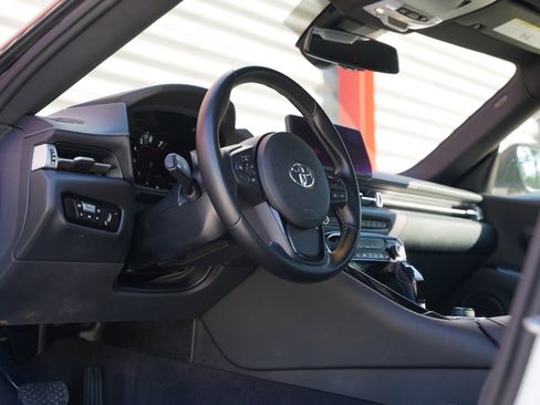 Used 2022 Toyota Supra image 3