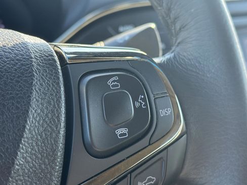 Used 2018 Toyota Avalon XLE Premium image 11