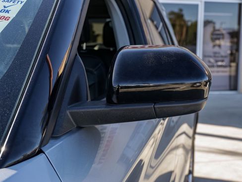 Used 2024 Ford Explorer Limited image 12