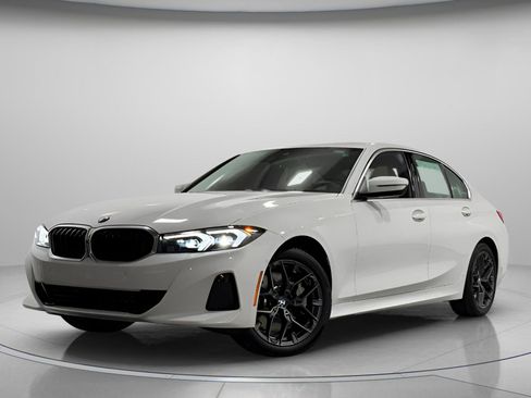 Used 2025 BMW 330i xDrive Sedan w/ Convenience Package image 2