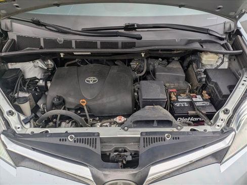 Used 2020 Toyota Sienna LE image 20