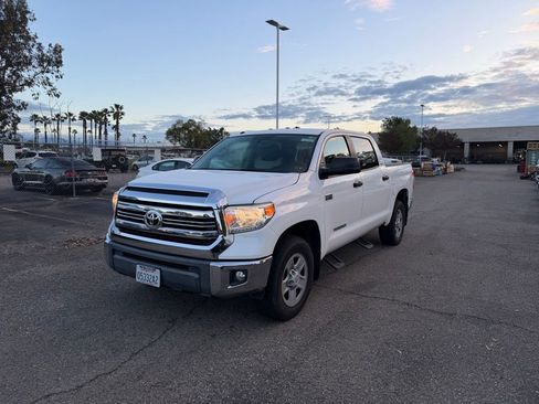 Used 2016 Toyota Tundra SR5 image 1