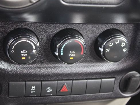 Used 2016 Jeep Wrangler Unlimited Sport w/ Max Tow Package image 34