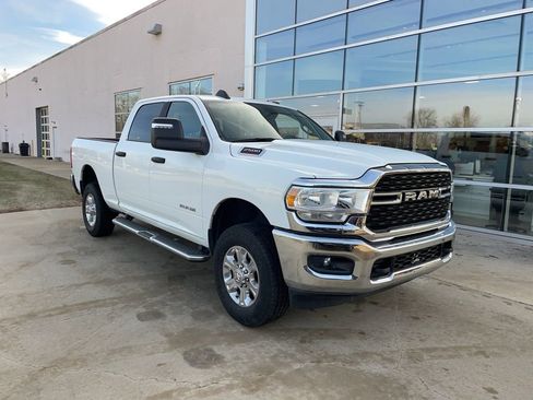 Used 2024 RAM 2500 Big Horn image 1
