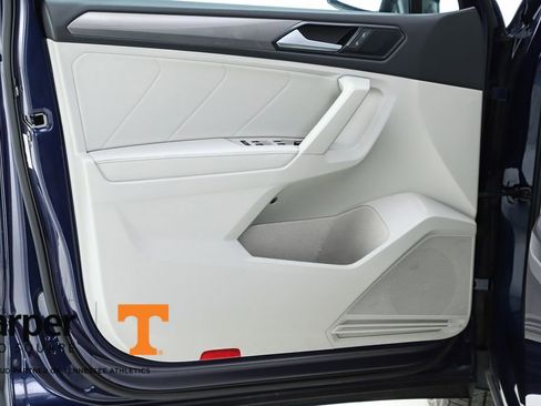 Used 2023 Volkswagen Tiguan SE image 55