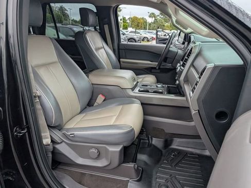 Used 2019 Ford Expedition Max XLT image 16
