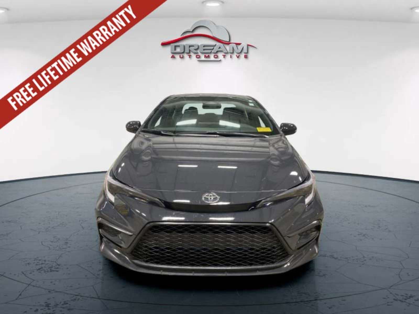 Used 2025 Toyota Corolla SE FWD image 2