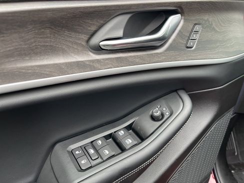 New 2025 Jeep Grand Cherokee L Limited image 25