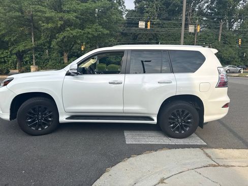 Used 2021 Lexus GX 460 Premium w/ Premium Package AWD/4WD image 4