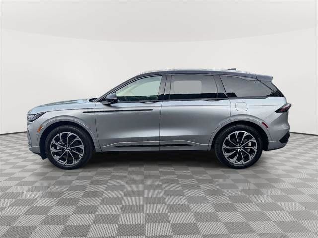 Certified 2025 Lincoln Nautilus Reserve AWD/4WD image 4