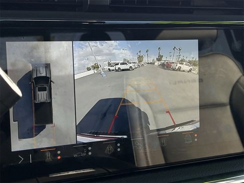 Used 2025 GMC Sierra 2500 Denali w/ Technology Package image 16