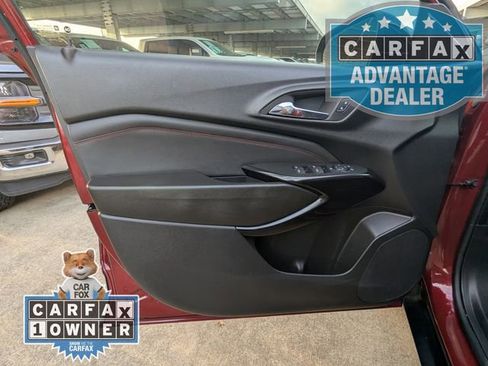 Used 2024 Chevrolet Trax RS w/ Sunroof Package image 17