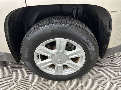 Used 2015 GMC Terrain SLE FWD image 17