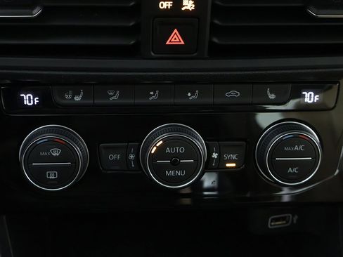 Used 2019 Volkswagen Jetta SE image 45