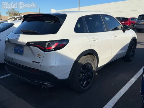 Used 2023 Honda HR-V Sport image 4