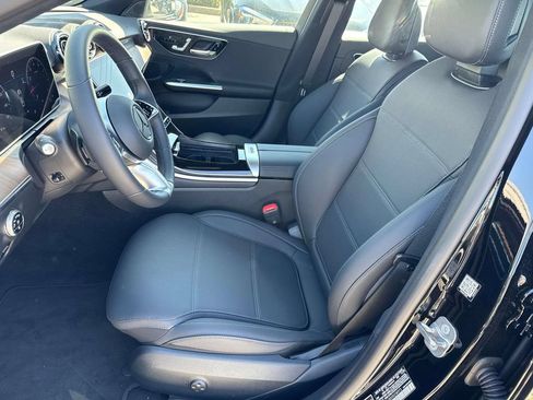 Used 2025 Mercedes-Benz C 300 Sedan image 10