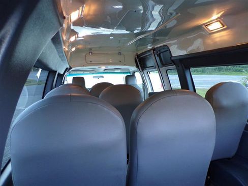 Used 2014 Ford E-250 and Econoline 250 Extended w/ Power Group image 38