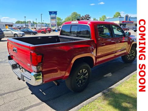Used 2020 Toyota Tacoma SR5 AWD/4WD image 5