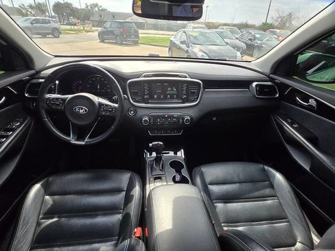 Used 2018 Kia Sorento EX w/ EX Advanced Touring Package FWD image 11