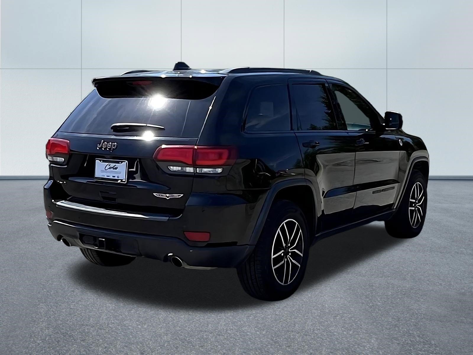Used 2021 Jeep Grand Cherokee Trailhawk w/ Trailhawk Luxury Group AWD/4WD image 6