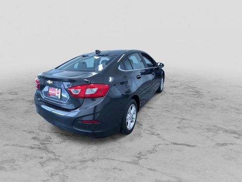Used 2017 Chevrolet Cruze LT image 10