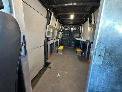Used 2019 Mercedes-Benz Sprinter 170 image 23