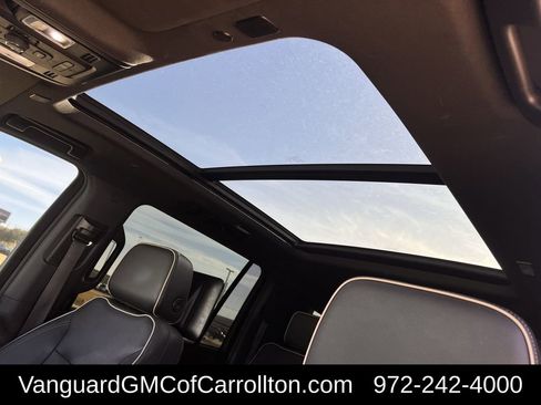 Used 2023 Chevrolet Suburban Premier w/ Advanced Technology Package image 23