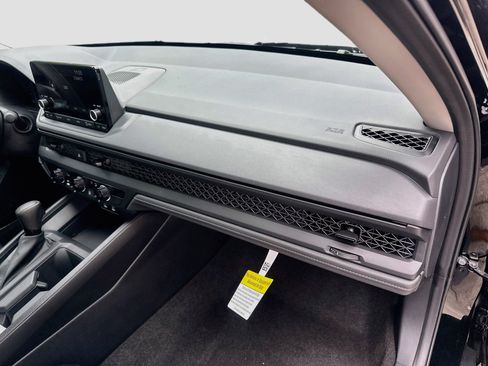 Used 2025 Honda Accord LX image 26