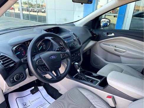Used 2017 Ford Escape SE FWD image 11