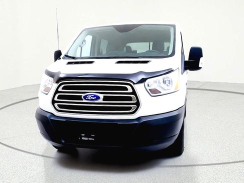 Used 2019 Ford Transit 150 XLT image 3