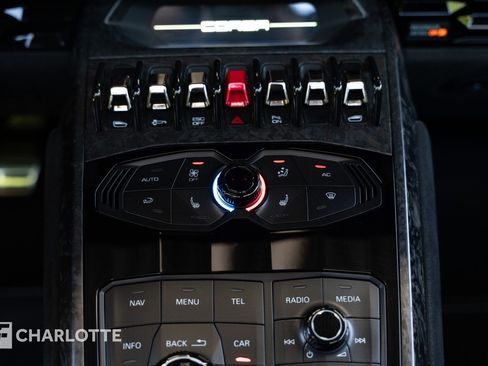 Used 2018 Lamborghini Huracan Performante image 28