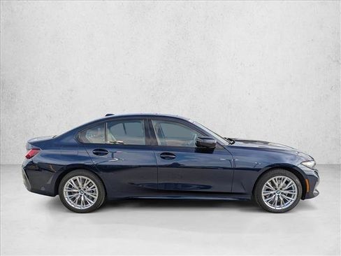 Used 2023 BMW 330i xDrive Sedan w/ Premium Package image 4