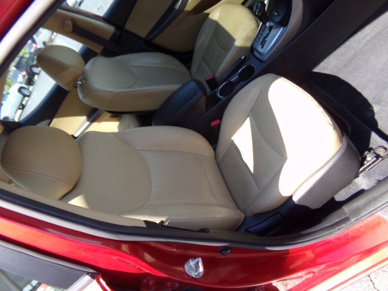 Used 2013 Hyundai Elantra Limited FWD image 27