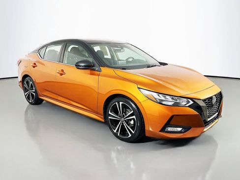 Used 2023 Nissan Sentra SR w/ Electronics Package FWD image 4