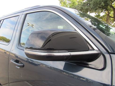 Used 2024 Jeep Wagoneer Series II w/ Flexible Seating Group image 22