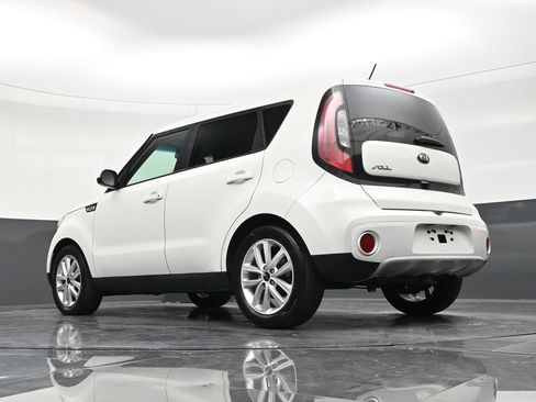Used 2019 Kia Soul + FWD image 23