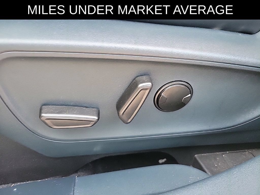 Certified 2024 Ford Maverick Lariat w/ 4K Tow Package AWD/4WD image 17
