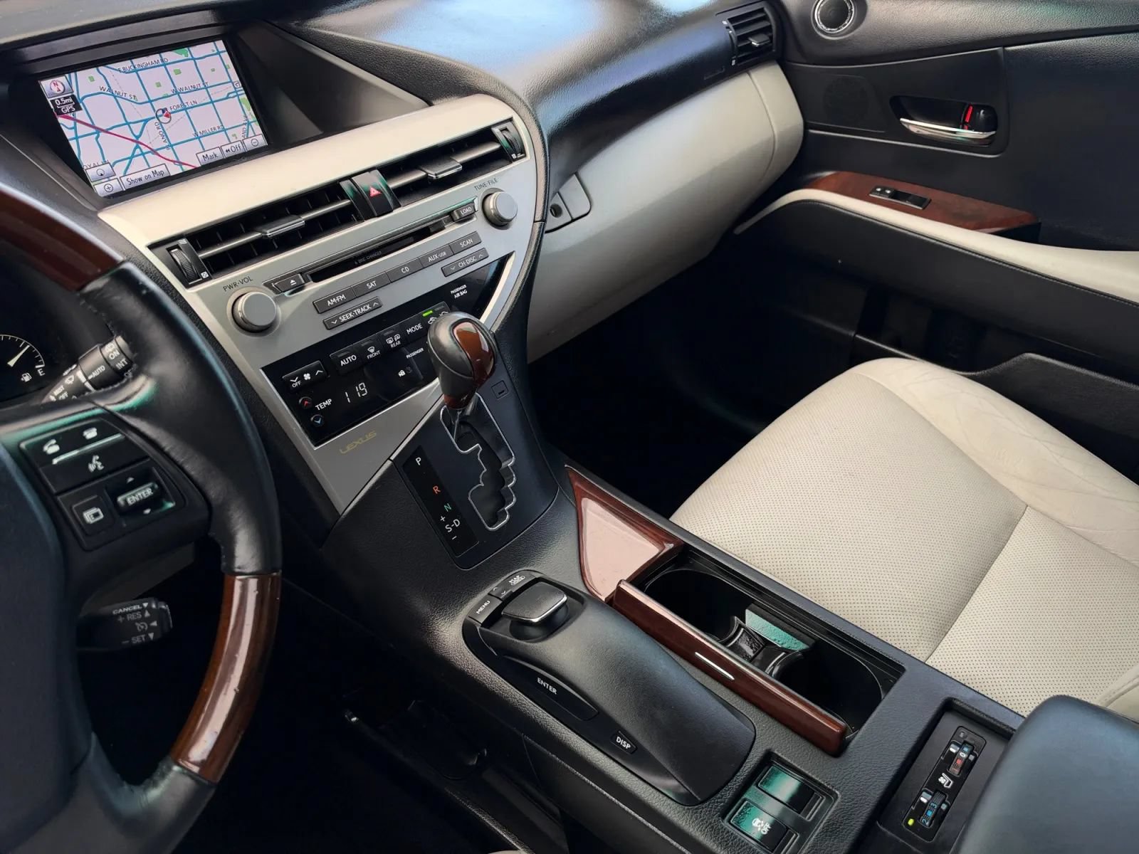 Used 2012 Lexus RX 450h FWD w/ Premium Pkg image 31