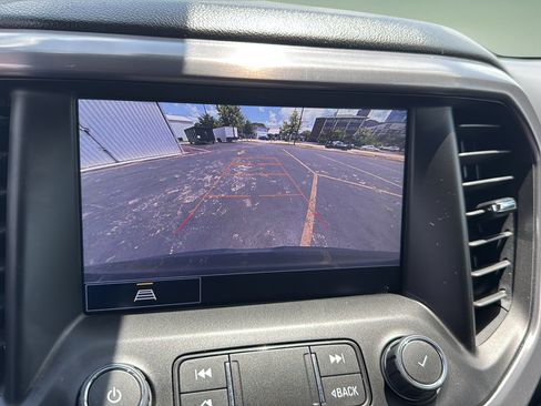Used 2023 GMC Acadia AT4 w/ Preferred Package AWD/4WD image 12