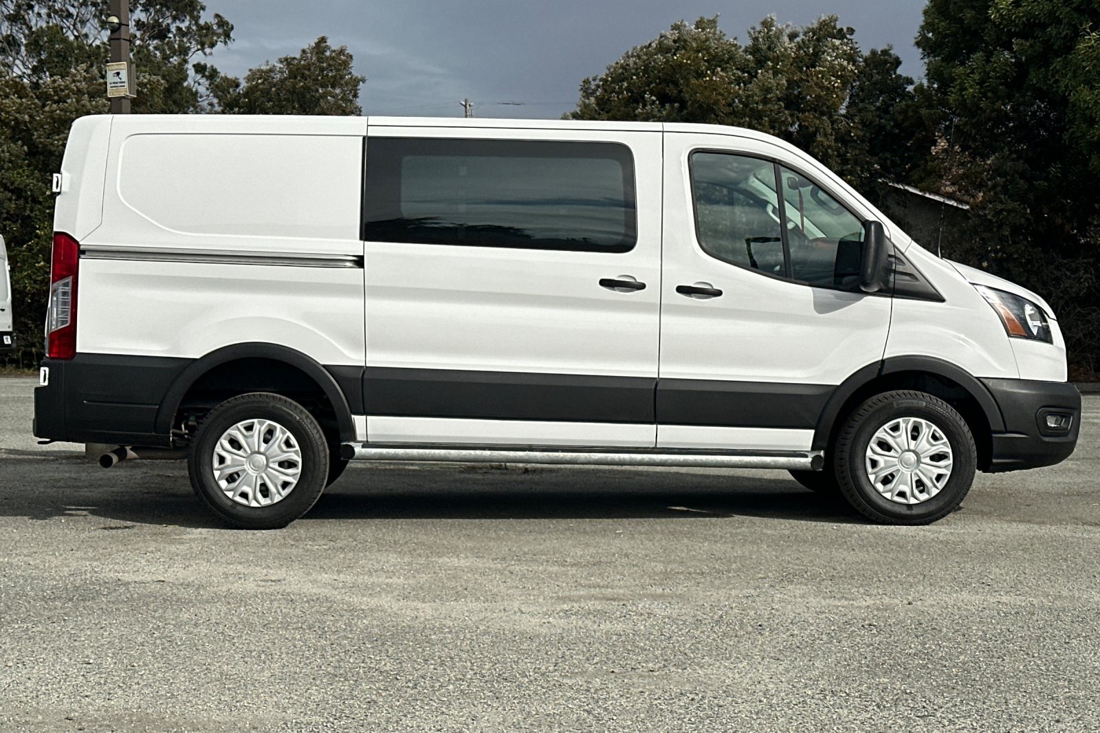 Used 2025 Ford Transit 250 Low Roof w/ Exterior Upgrade Package RWD image 6