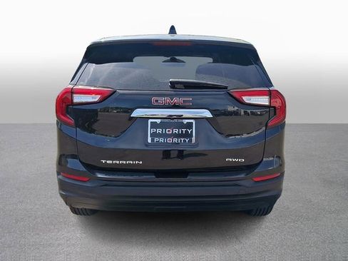 Used 2022 GMC Terrain SLE AWD/4WD image 5