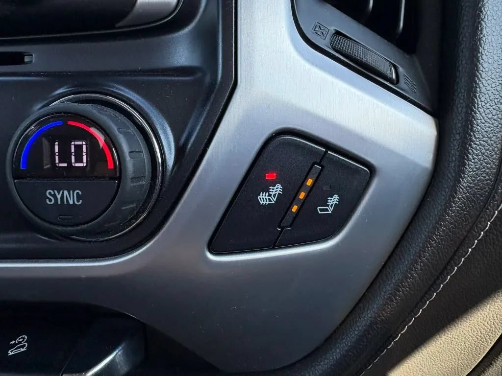 Used 2017 GMC Sierra 1500 SLE w/ SLE Value Package AWD/4WD image 12