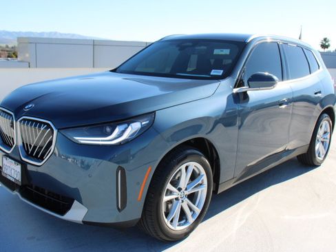 Used 2025 BMW X3 xDrive30i w/ Premium Package image 6