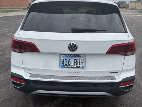 Used 2022 Volkswagen Taos SE AWD/4WD image 6